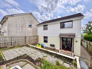 Photo 1- click for photo gallery